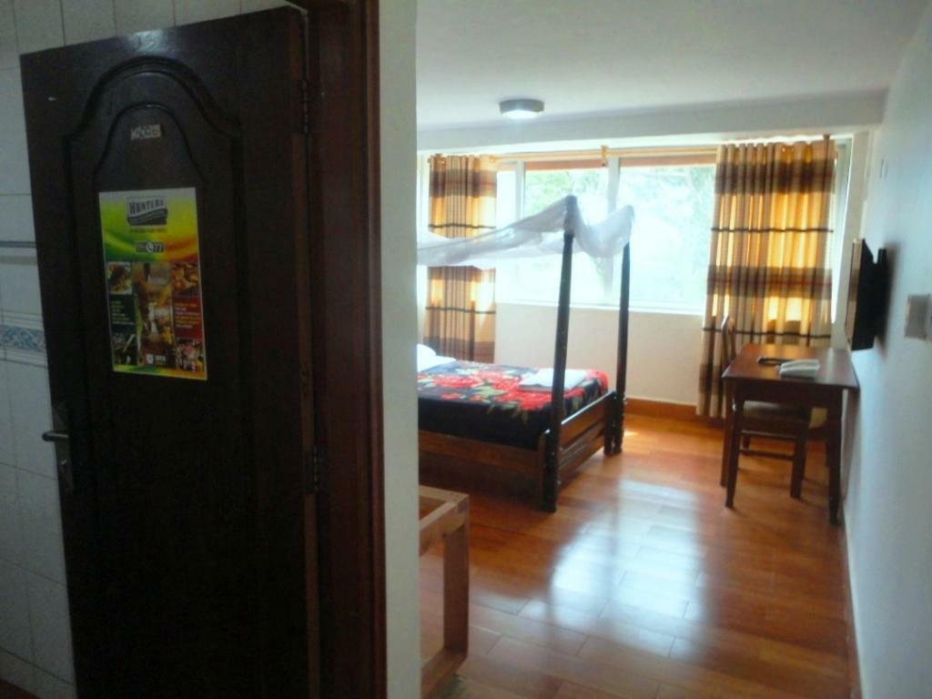 Entebbe Flights Motel Exterior photo